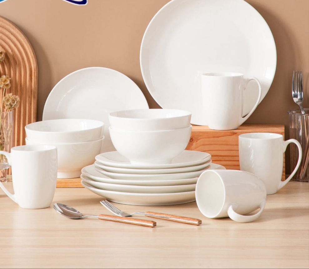 16 Piece Dinner plates set