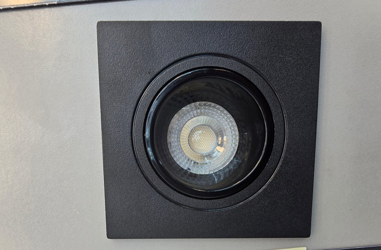 DOWNLIGHT FITTING PVC SQUARE BLACK BD