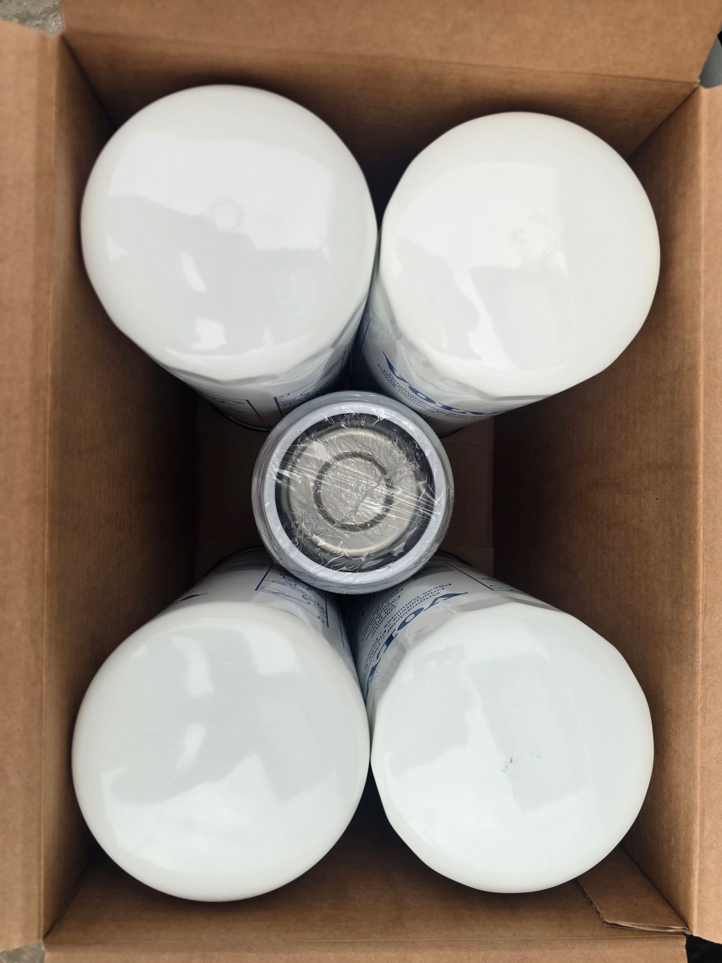 Volvo D13 oil and fuel filters ..Service  kit ..B/F