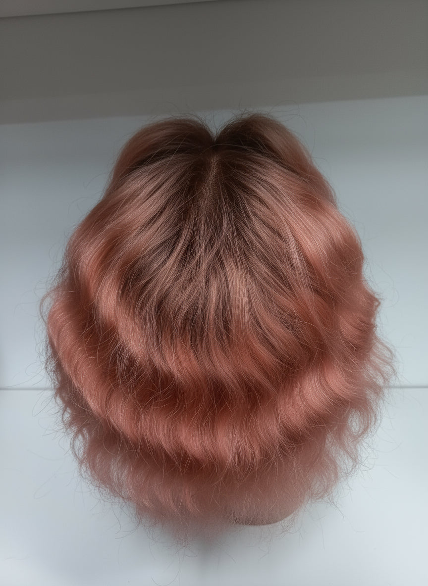 short, wavy bob wig ..B/F