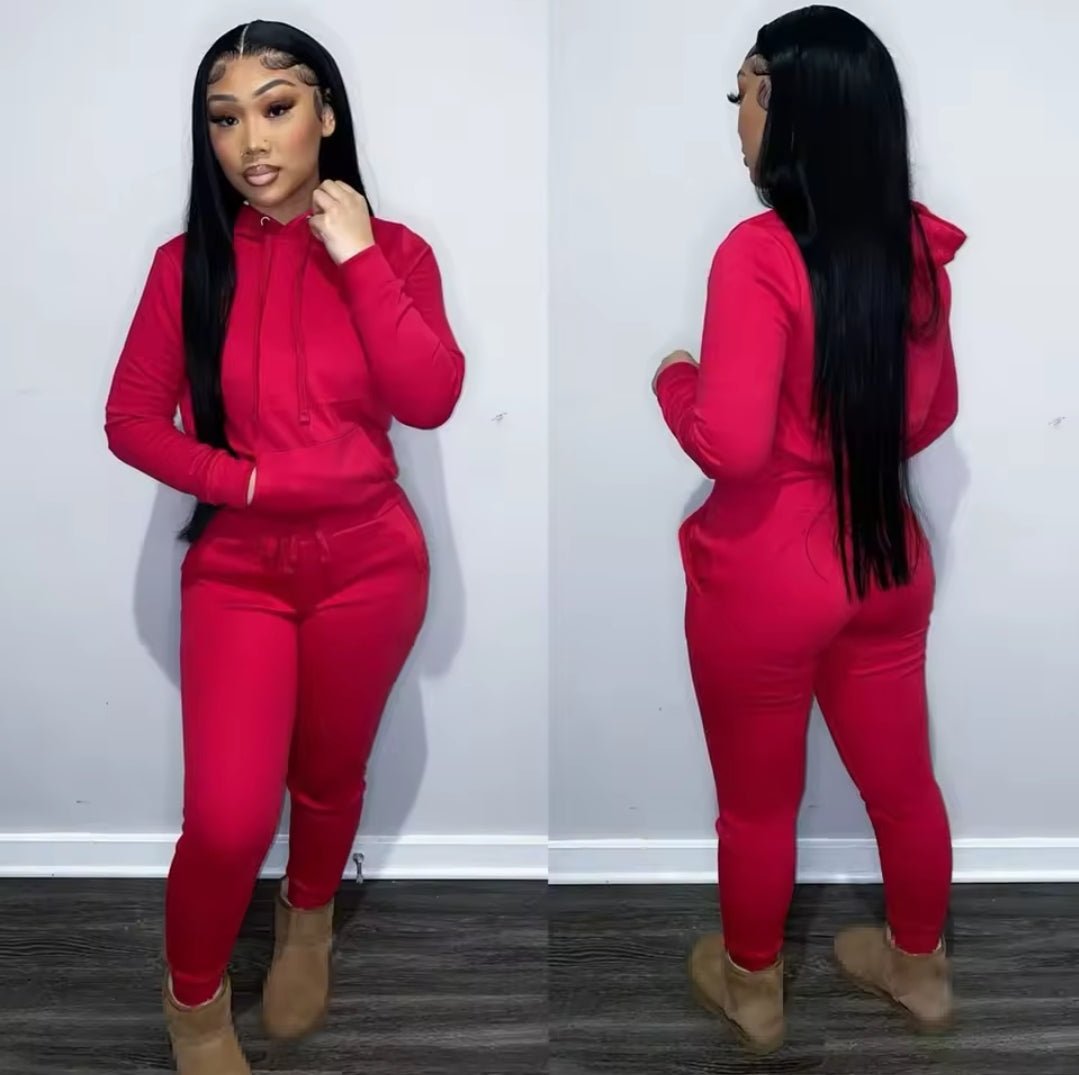 Woman's 2 piece tracksuit outfit